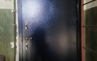 недорогая антивандальная дверь