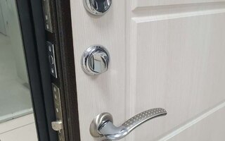 стальная входная дверь с терморазрывом